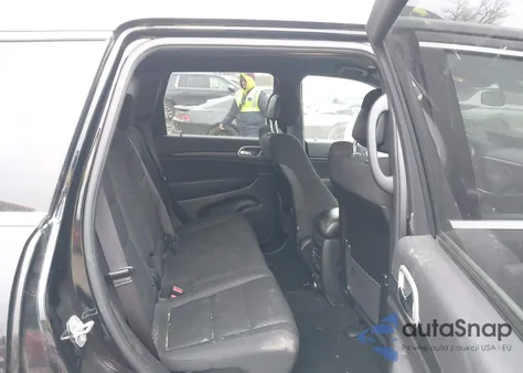 2021 Jeep Grand Cherokee Laredo z USA, uszkodzony, nr VIN 1C4RJFAG0MC646890